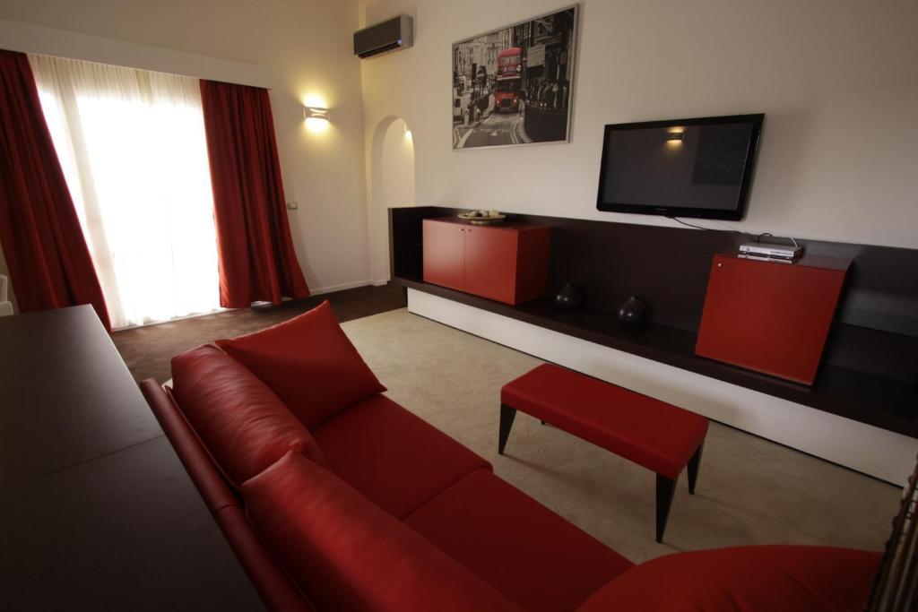 Hotel Paradise Airport 포를리 외부 사진